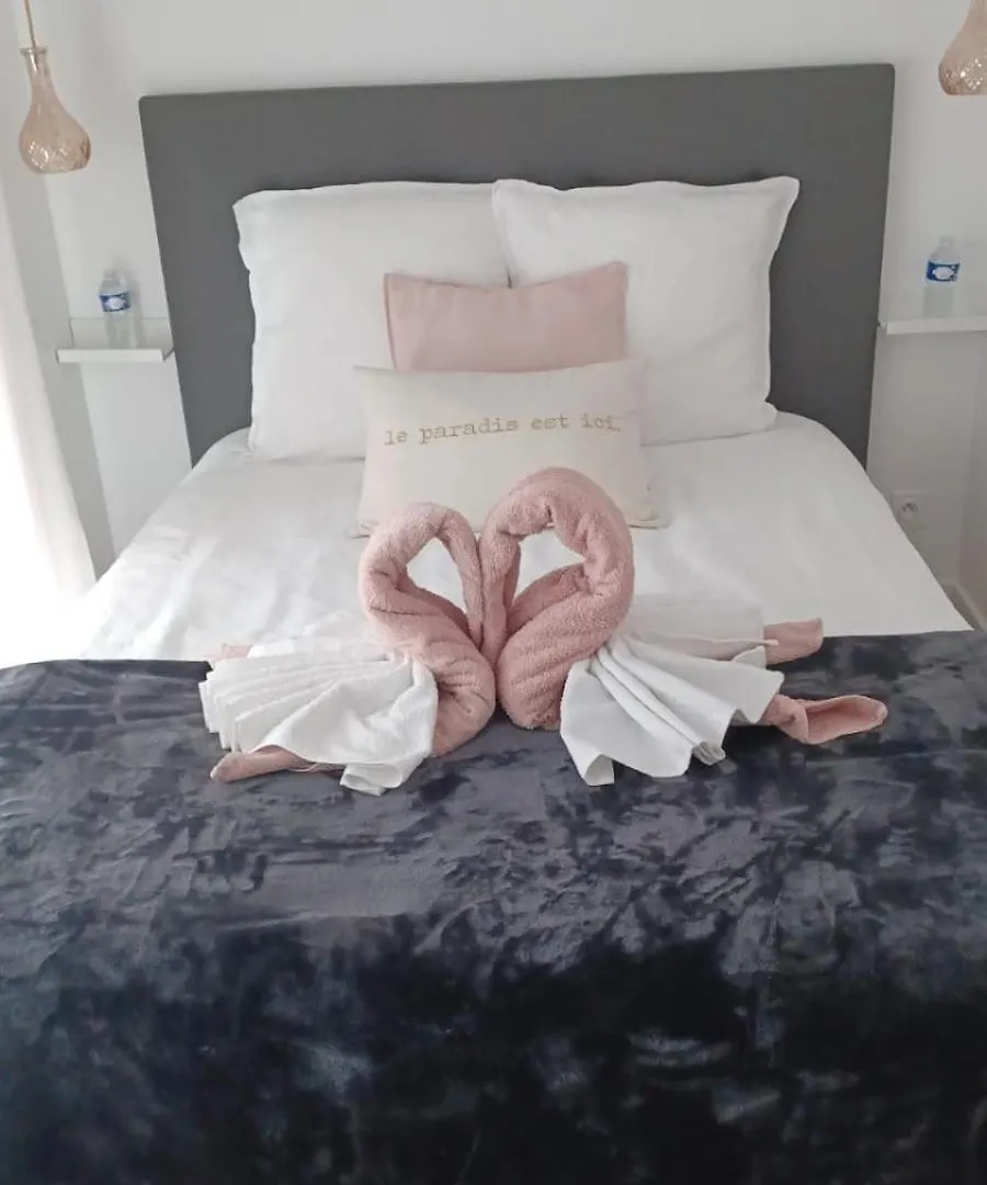 Dolce-Vita Appart 3 Etoiles, Climatise , 50M De La Mer Et Aux Portes De Menton ,Parking Gratuit Rocabruna 0*,